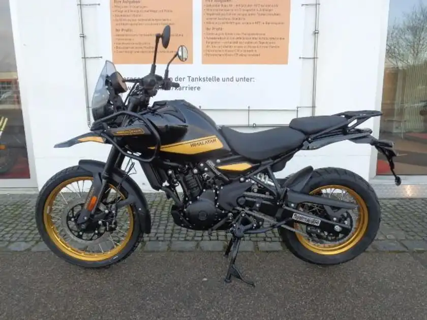 ROYAL ENFIELD HIMALAYAN 450 (1/8)