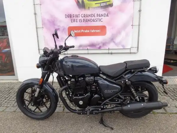 ROYAL ENFIELD SHOTGUN 650 (1/7)