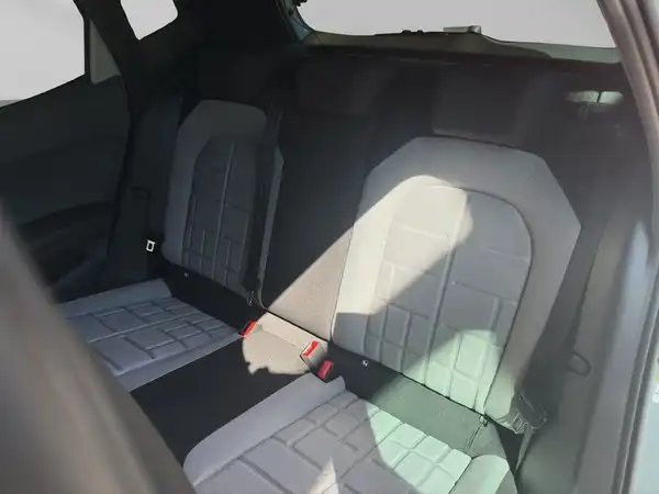 SEAT ARONA (12/18)
