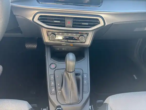 SEAT ARONA (15/19)
