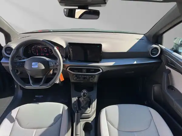 SEAT ARONA (13/16)