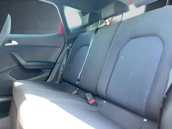 SEAT ARONA (12/21)