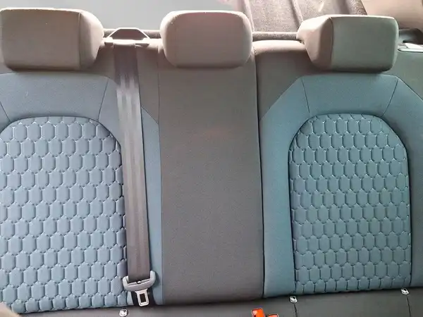 SEAT ARONA (18/25)