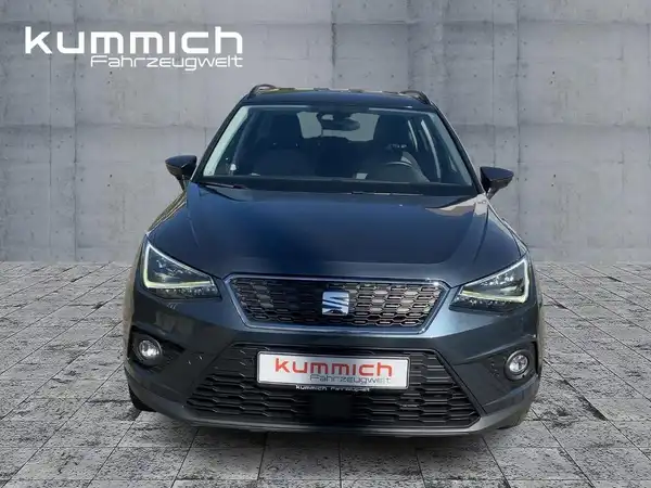 SEAT ARONA (2/15)