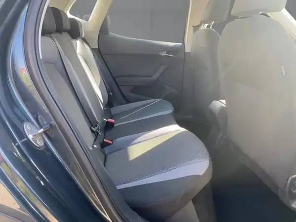 SEAT ARONA (12/15)