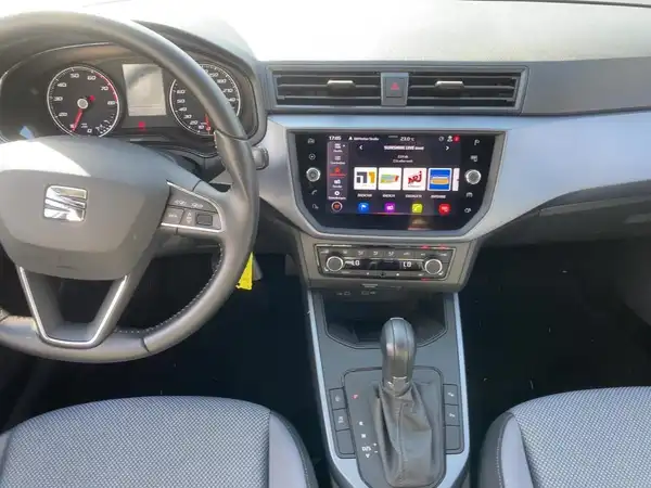 SEAT ARONA (8/15)