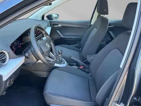 SEAT ARONA (12/19)