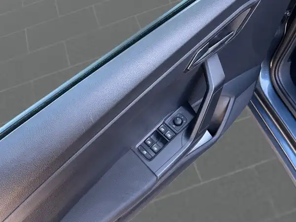 SEAT ARONA (9/19)