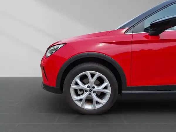 SEAT ARONA (18/18)