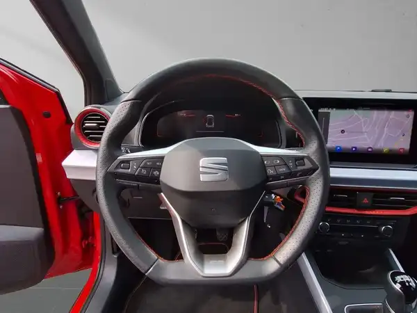 SEAT ARONA (9/18)
