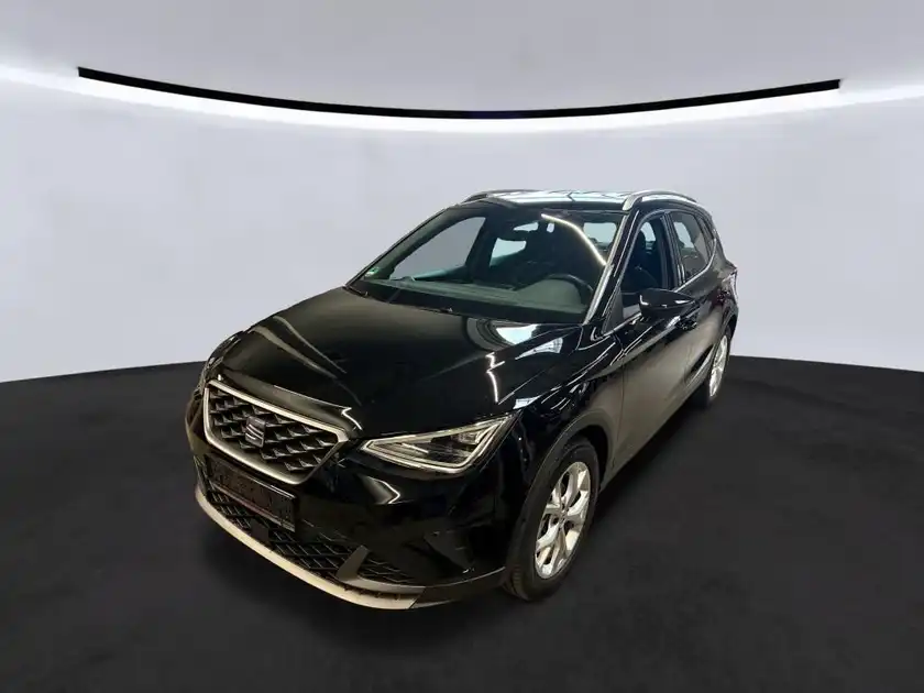 SEAT ARONA (1/3)