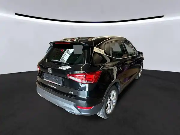 SEAT ARONA (2/3)