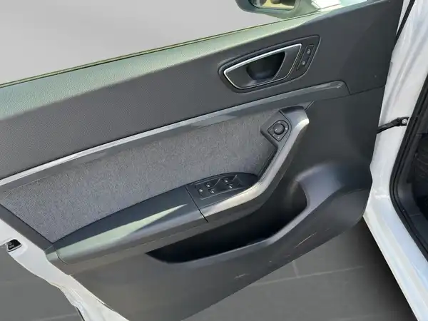 SEAT ATECA (8/17)