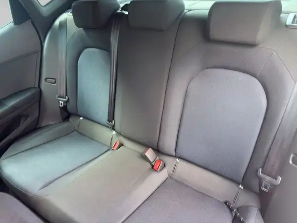 SEAT IBIZA (13/19)