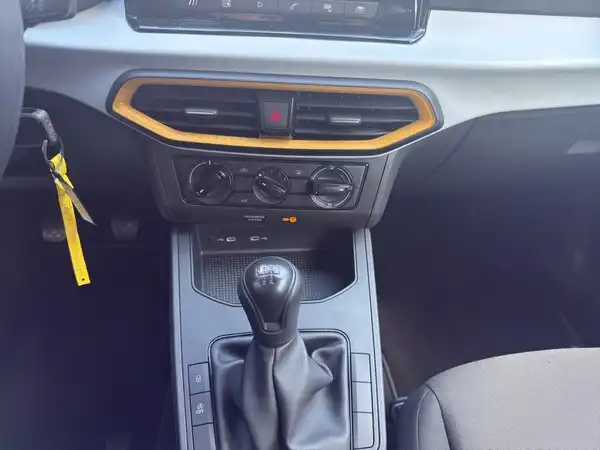 SEAT IBIZA (14/18)