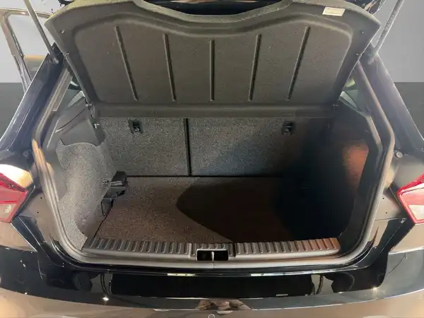 SEAT IBIZA (18/26)
