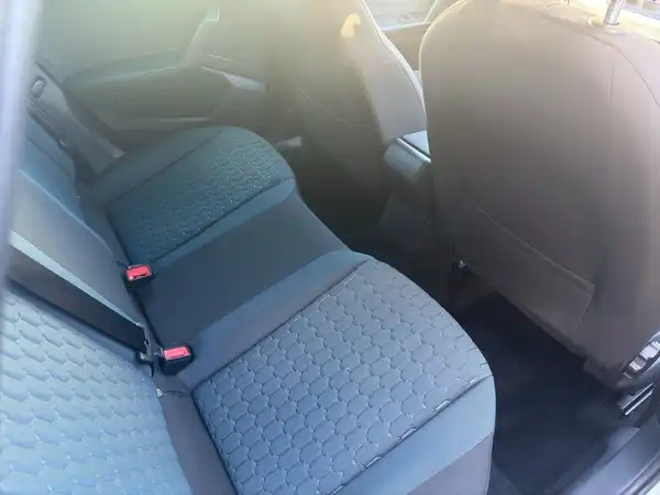 SEAT IBIZA (18/25)
