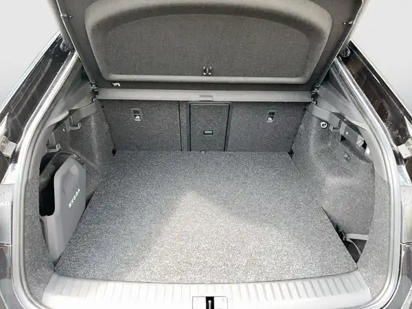 ŠKODA ENYAQ iV (15/16)