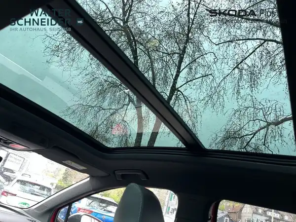 ŠKODA ENYAQ iV (14/18)
