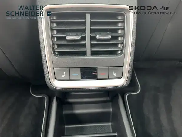 ŠKODA ENYAQ iV (15/18)
