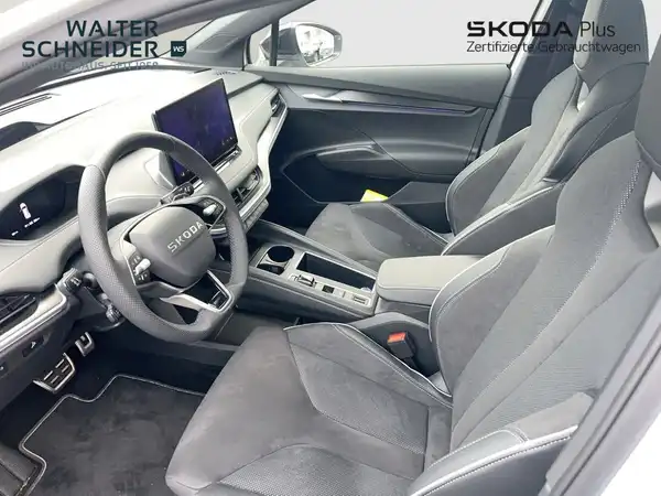 ŠKODA ENYAQ iV (9/18)