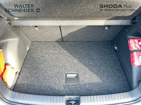 ŠKODA FABIA (14/16)