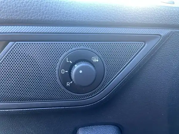 ŠKODA FABIA (15/17)