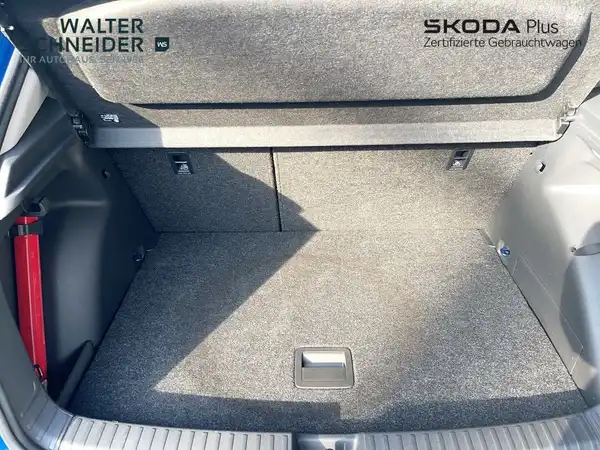 ŠKODA FABIA (9/16)