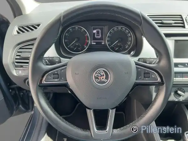 ŠKODA FABIA (13/16)