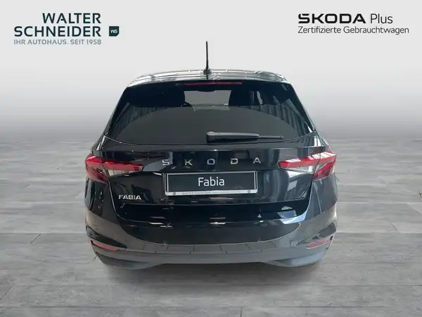 ŠKODA FABIA (4/16)