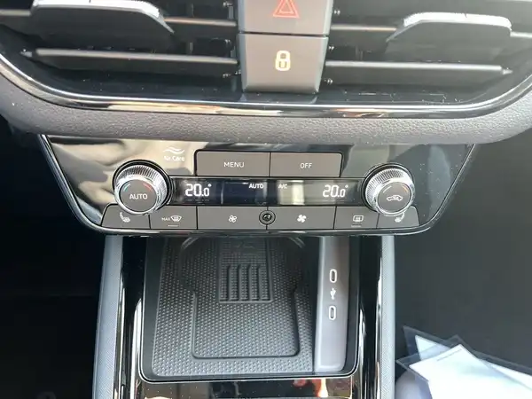 ŠKODA KAMIQ (16/18)