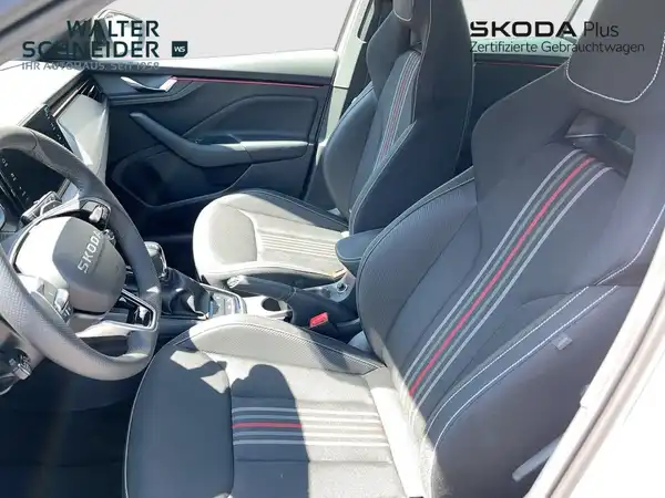 ŠKODA KAMIQ (10/20)
