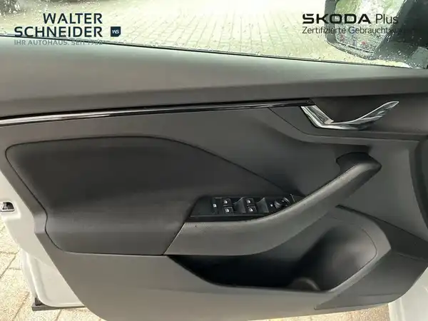 ŠKODA KAMIQ (18/20)