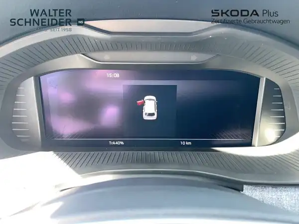 ŠKODA KAMIQ (10/17)