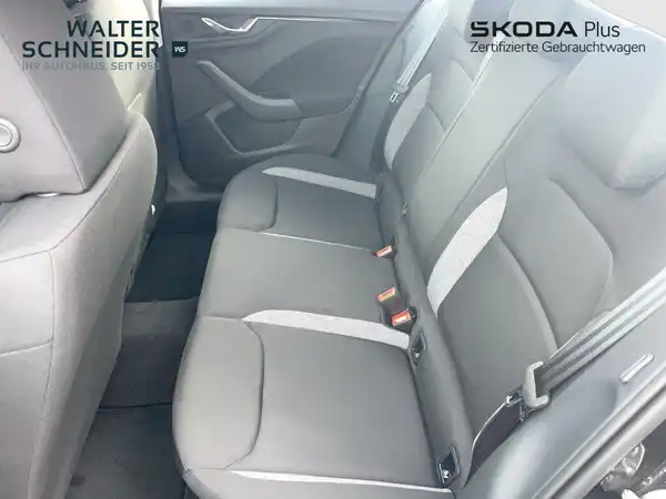ŠKODA KAMIQ (12/15)