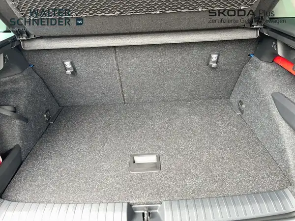 ŠKODA KAMIQ (9/21)
