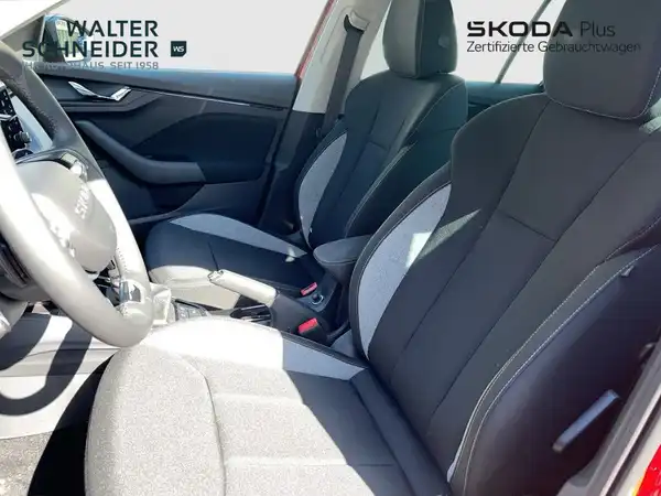 ŠKODA KAMIQ (9/15)