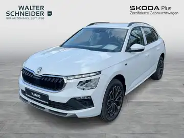 Das Bild zeigt einen weißen ŠKODA KAMIQ aus der Seitenansicht. Es enthält das Händlerlogo 'WALTER SCHNEIDER' und eine Angebotsbeschreibung. Es handelt sich um ein reguläres Fahrzeugbild.