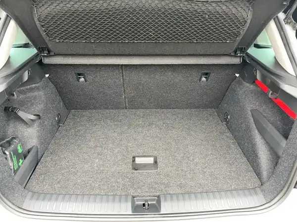 ŠKODA KAMIQ (13/18)