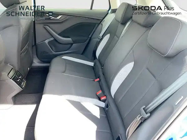 ŠKODA KAMIQ (11/16)