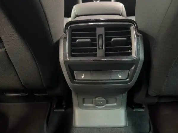 ŠKODA KAROQ (13/16)