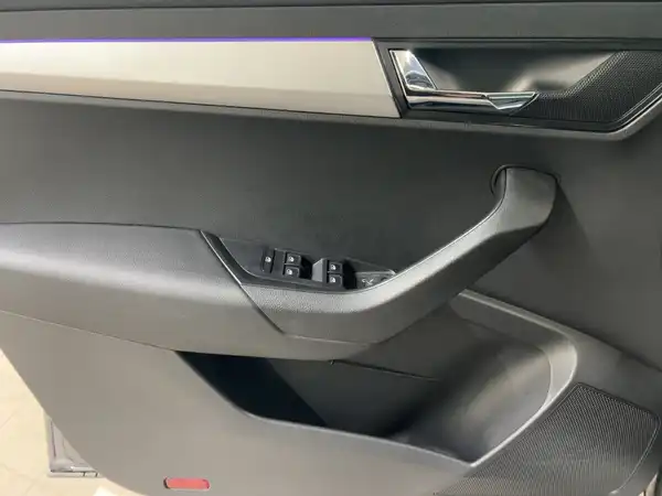 ŠKODA KAROQ (8/16)