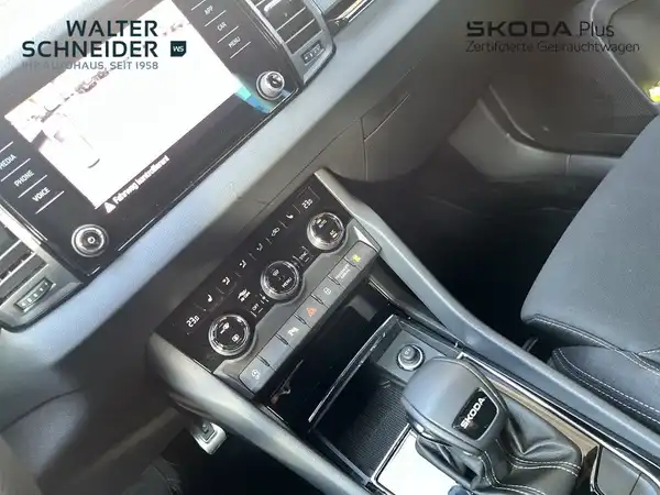 ŠKODA KAROQ (16/17)