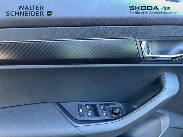 ŠKODA KAROQ (16/20)