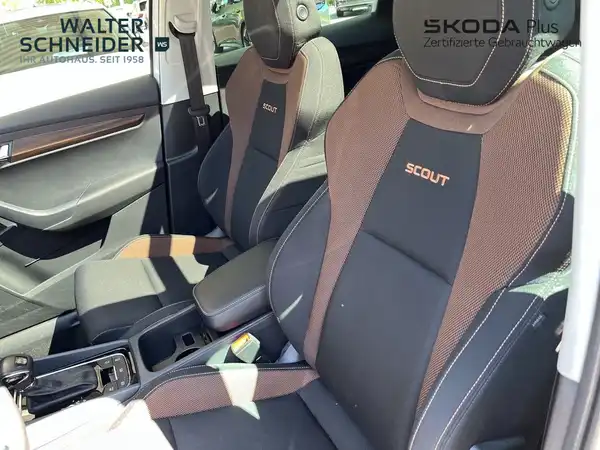 ŠKODA KAROQ (15/21)
