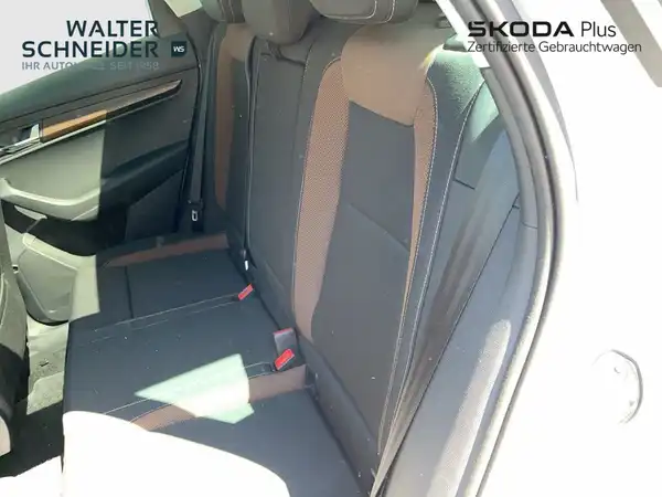 ŠKODA KAROQ (9/21)