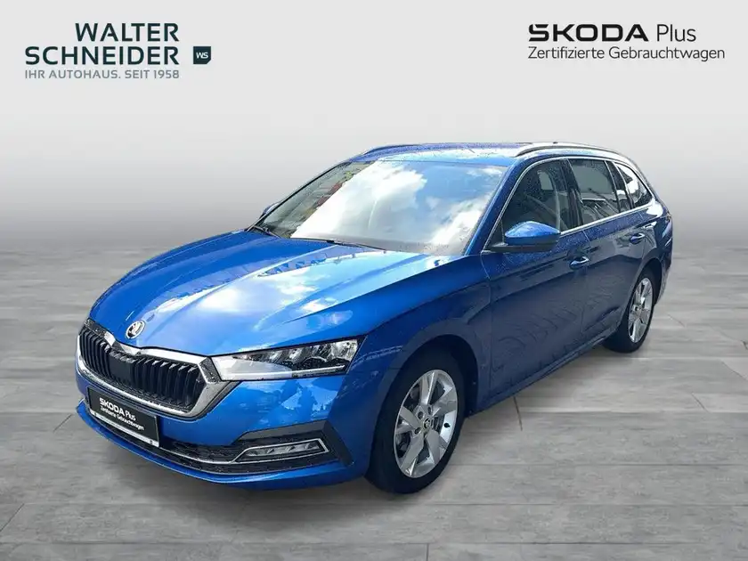 Ein blauer ŠKODA OCTAVIA in der Frontansicht ist auf dem Bild zu sehen, mit dem Händlerlogo "WALTER SCHNEIDER" im oberen Bereich.