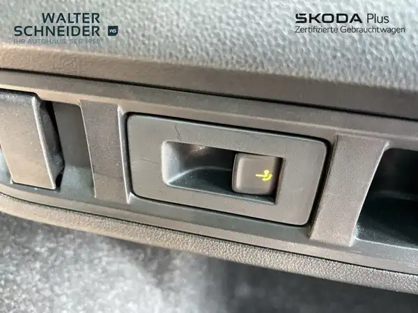ŠKODA OCTAVIA (10/16)