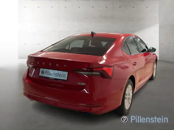 ŠKODA OCTAVIA (4/15)