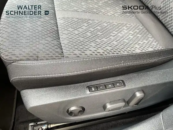 ŠKODA OCTAVIA (10/15)